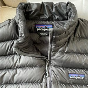$179 NWOT Patagonia Men’s Down Vest Jacket SZ LARGE GRAY GREY.